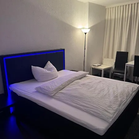 Tower Hotelturm 아파트 *